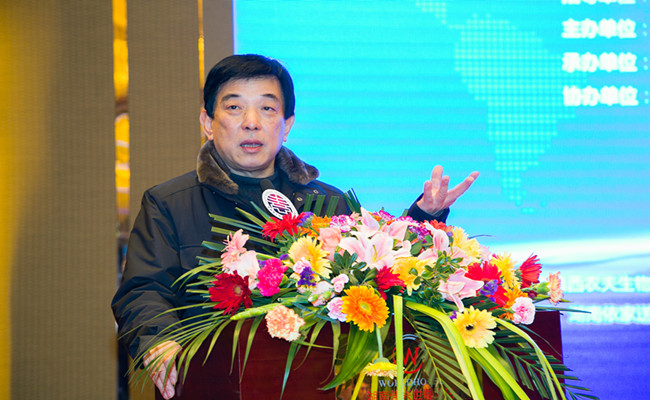 湖南省工商联青年企业家商会2014年年会胡子敬发表讲话